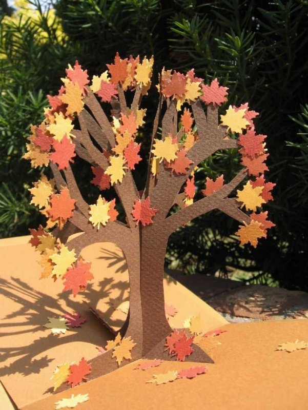 Осеннее дерево из картона