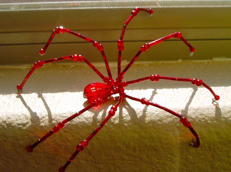 Паутина из бисера с пауком