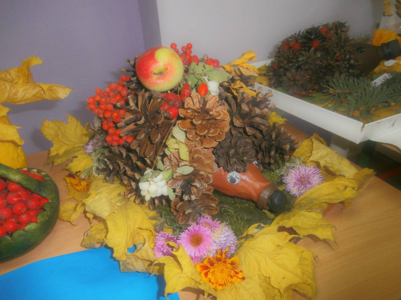 Домик из природного материала на тему осень