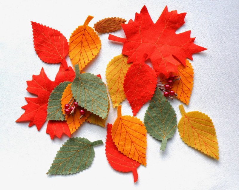 Осенние листья из фетра