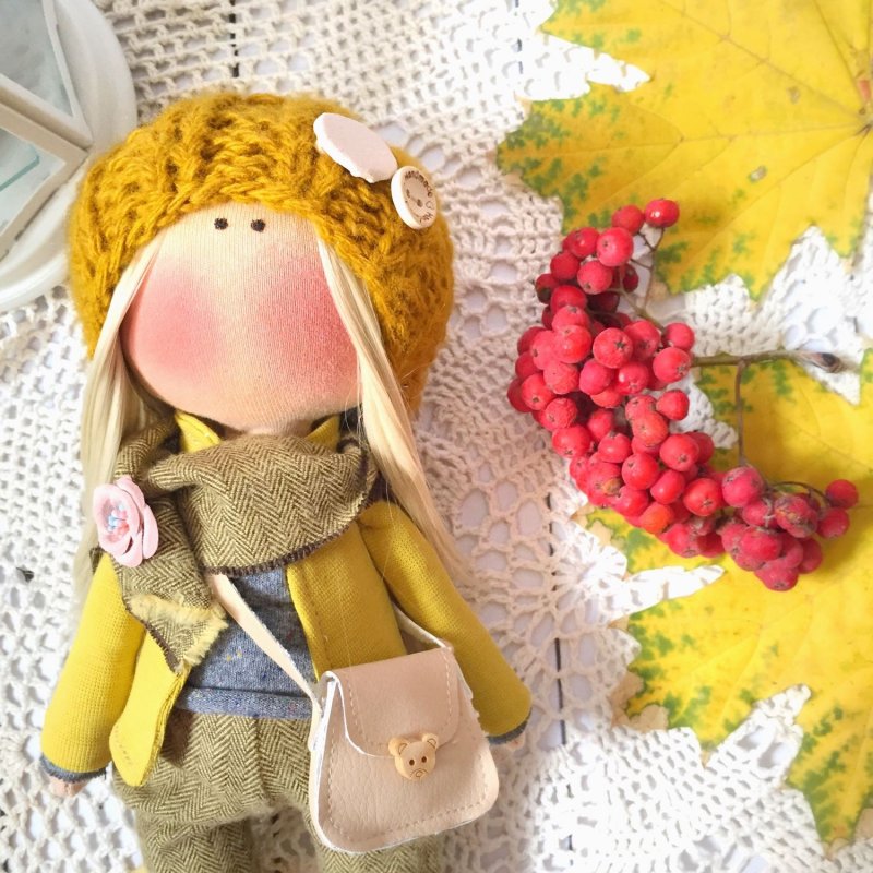Интерьерная кукла осень