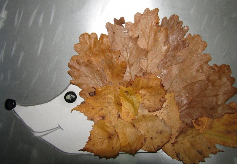 Поделка Ежик из листьев для детского сада