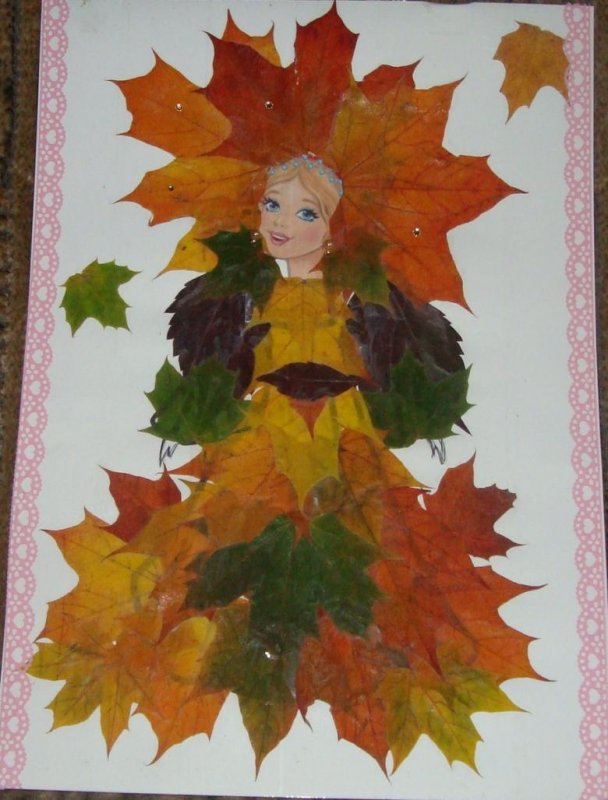 Осенняя поделка девушка из листьев
