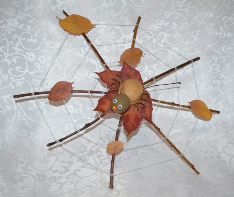 Осенний Калейдоскоп поделки паутина