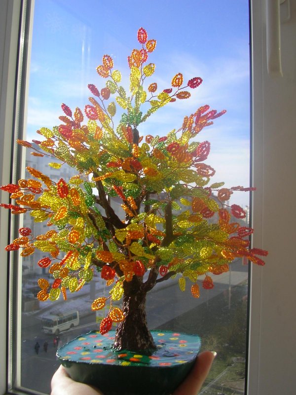 Осеннее дерево из бисера