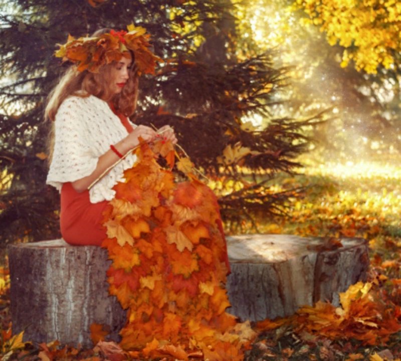 Красавица осень из листьев
