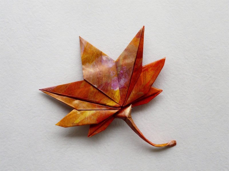 Кленовый листочек оригами