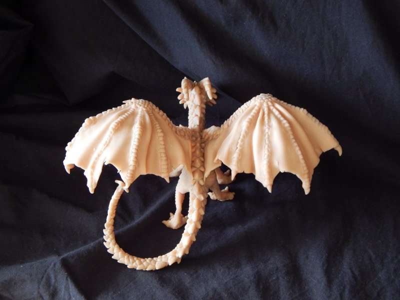 Реалистичный дракон из полимерной глины