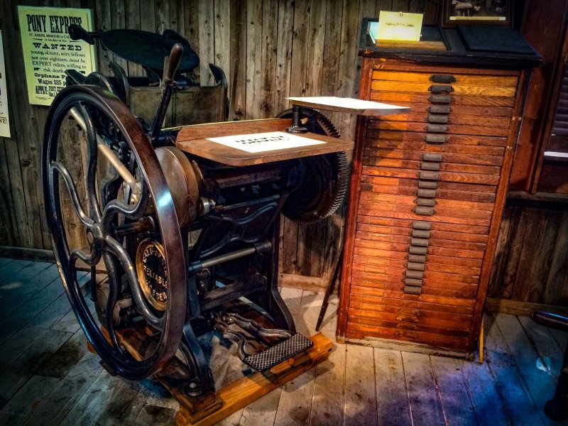 Первая печатная машинка 19 века
