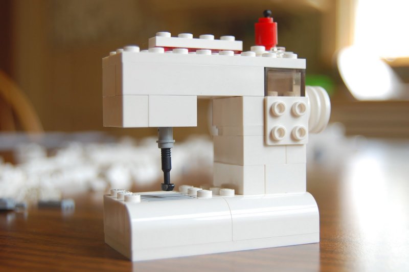 Швейная машинка LEGO