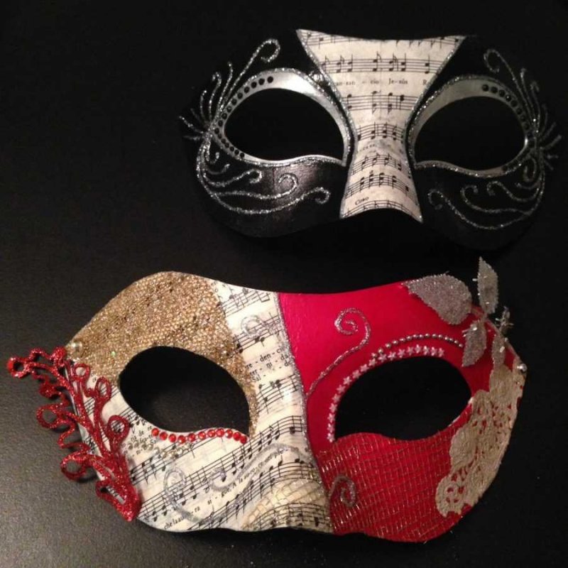 Новогодние маскарадные маски