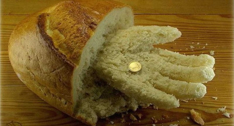Композиция из хлеба