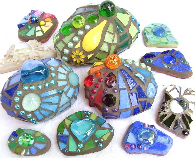 Поделки из стеклянных камней