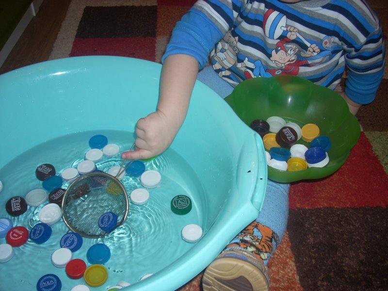 Сенсорные игры с водой для детей
