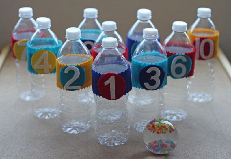 Пластиковые бутылки для детских игр