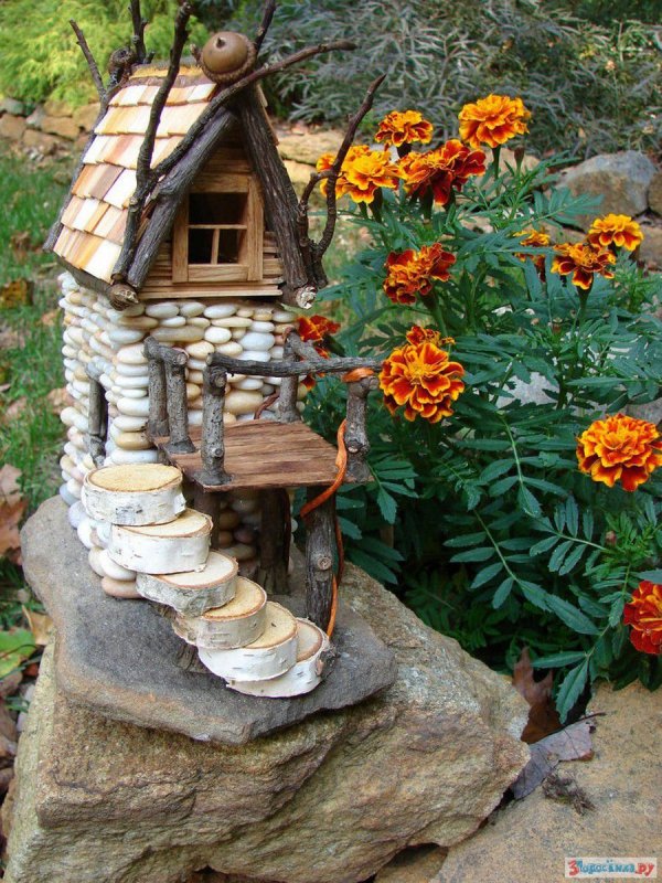 Декоративный домик для сада