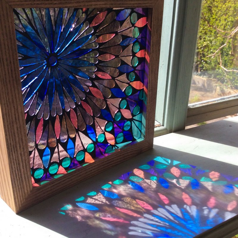 Мозаика на стекле витражными
