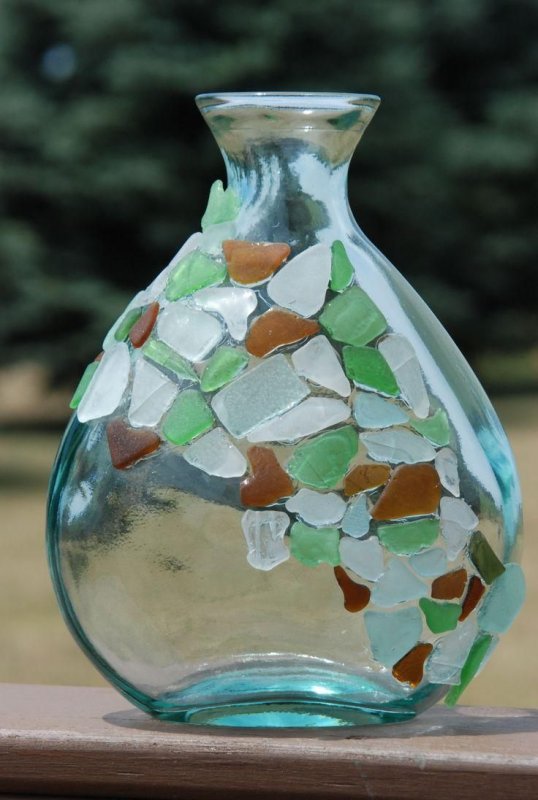 Декор вазы стеклянными камешками