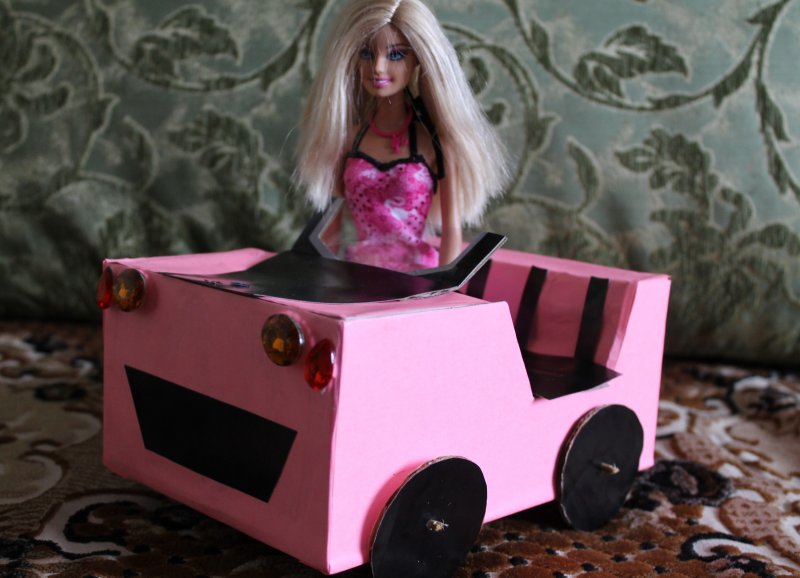 Машинка для Барби из картона