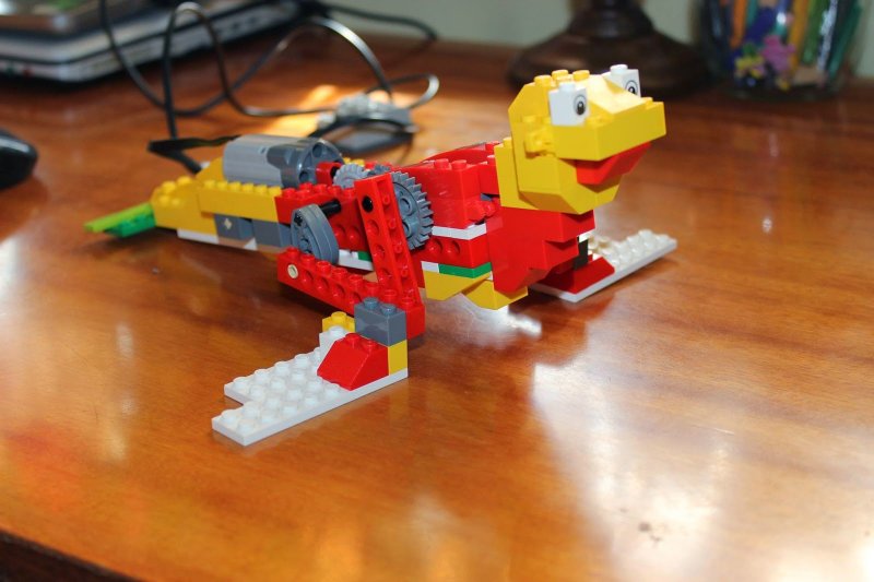 Робот кит LEGO WEDO