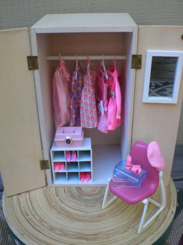 Самодельная мебель для Барби