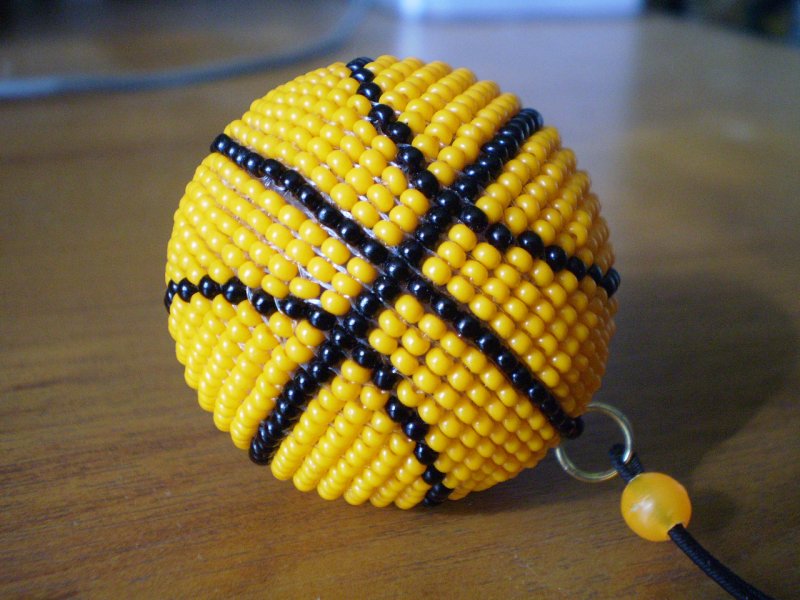 Баскетбольный мяч из бисера