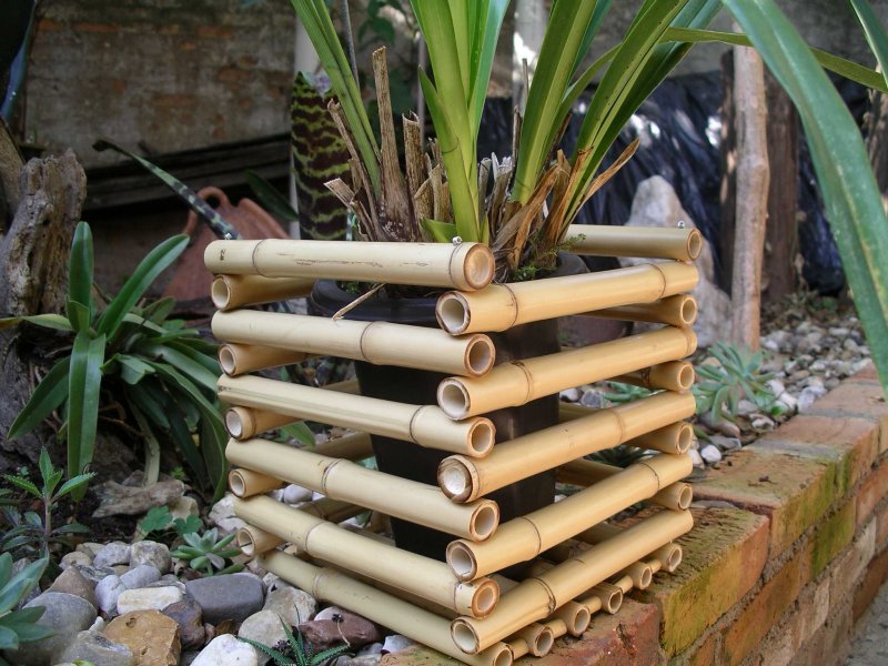 Изделия из бамбука для сада