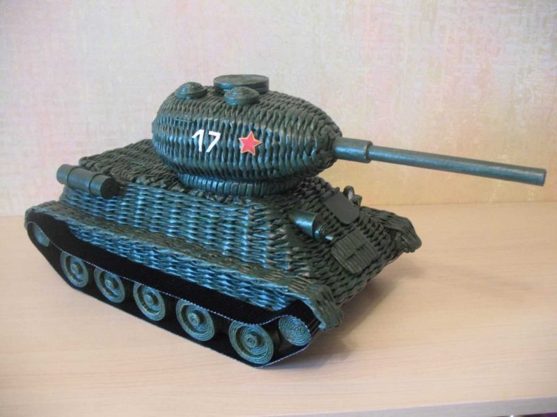 Поделка танк к Дню Победы