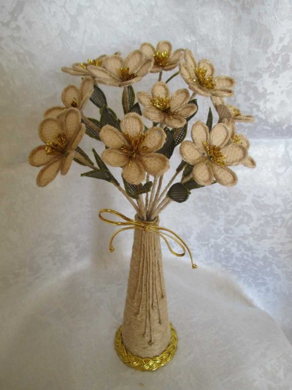 Цветы из Мешковины и шпагата