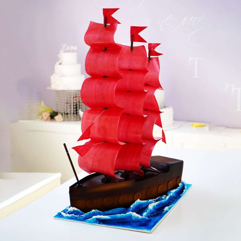 Корабль из конфет красные паруса