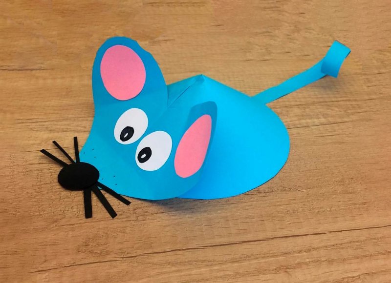 Мышь из цветного картона