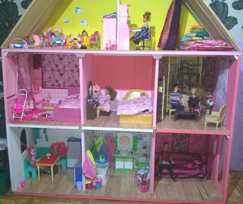 Самодельная гостиная для кукол Барби