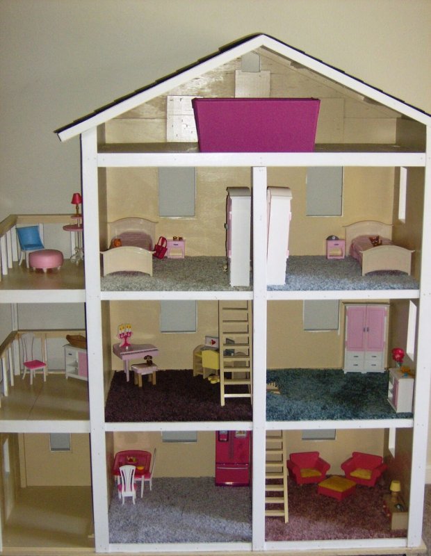 Самодельный домик для игрушек