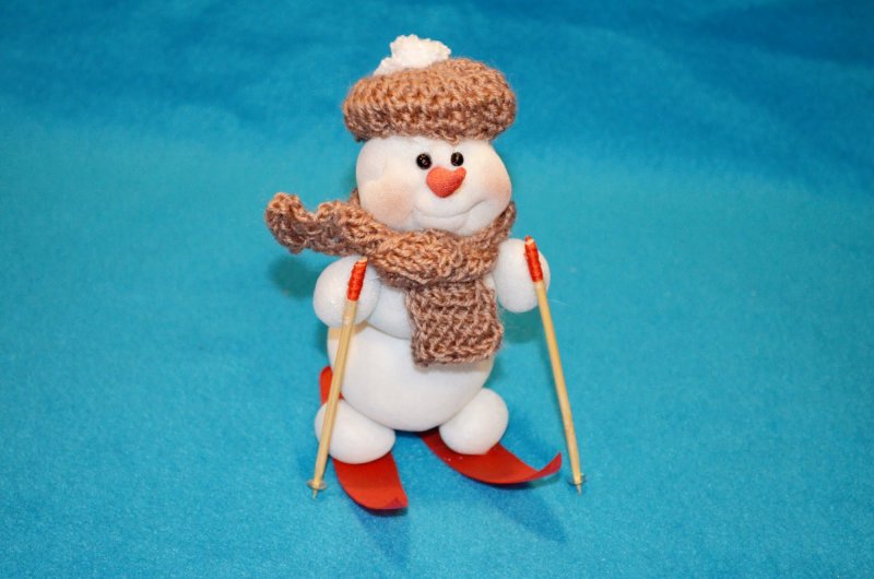 Снеговик своими руками из подручных материалов большой