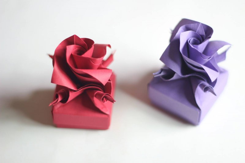 Коробочка с розой оригами
