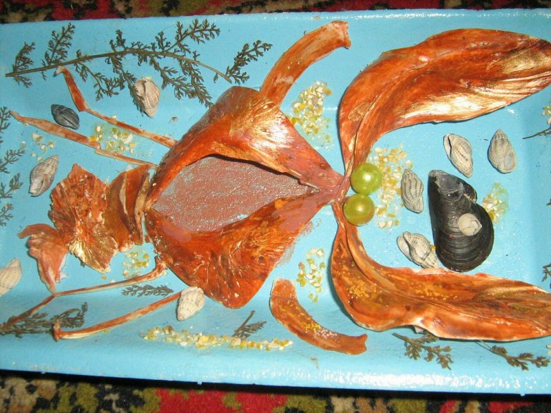 Картины из рыбьей чешуи