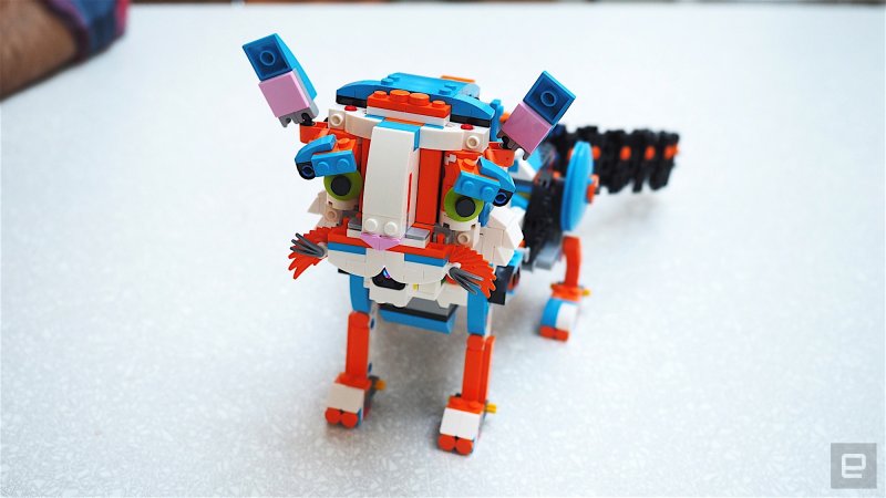 Roundworm робот из LEGO
