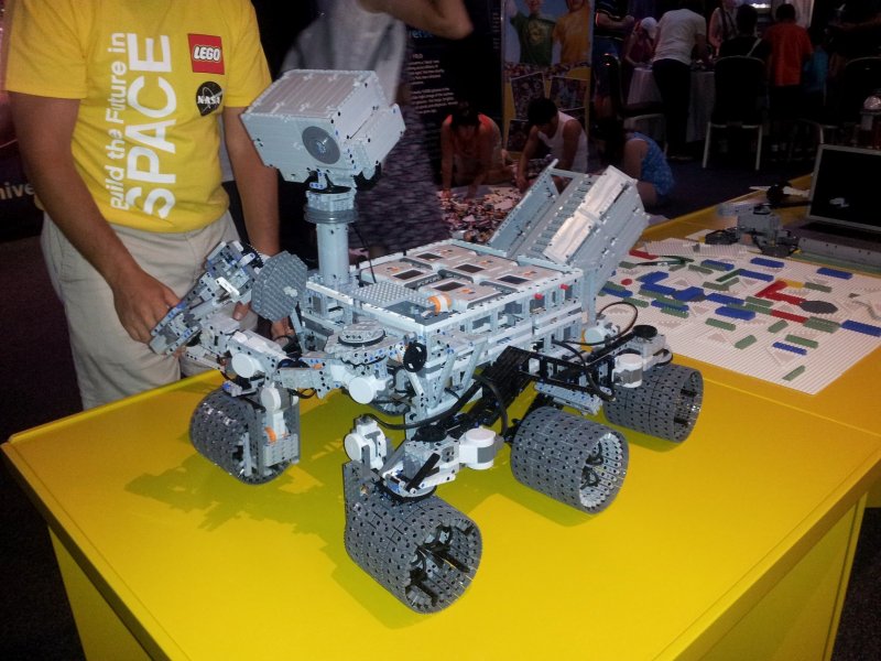 LEGO Mindstorms - NASA Curiosity Mars Rover
