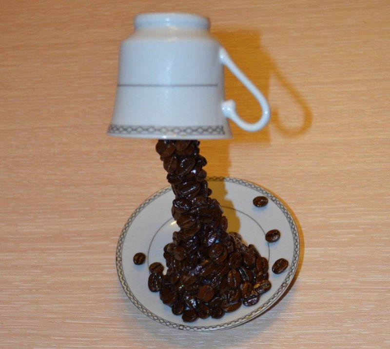 Часы из кофейных зерен