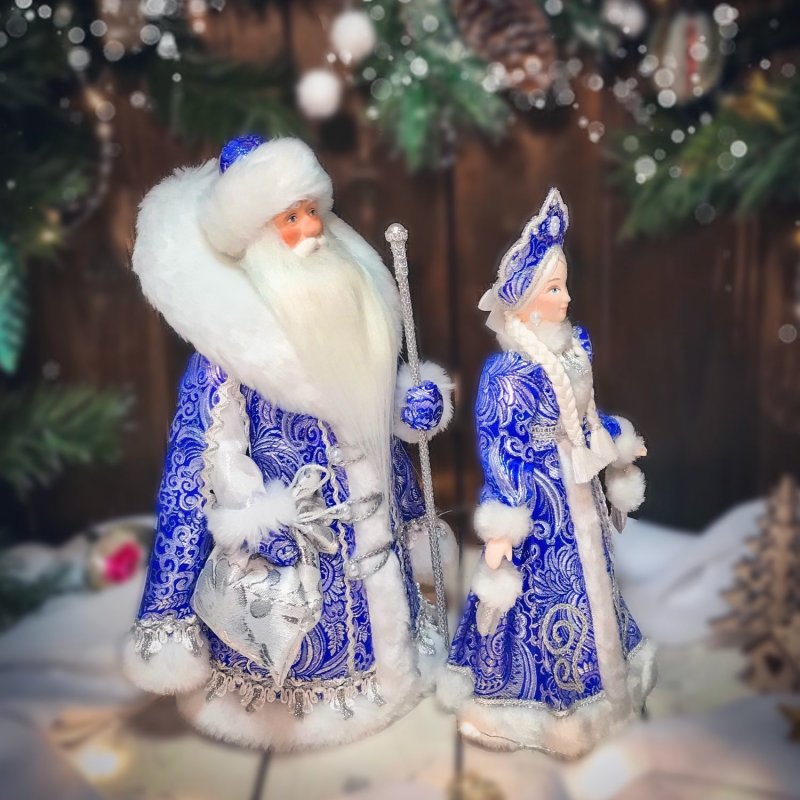 Дед Мороз и Снегурочка под елку