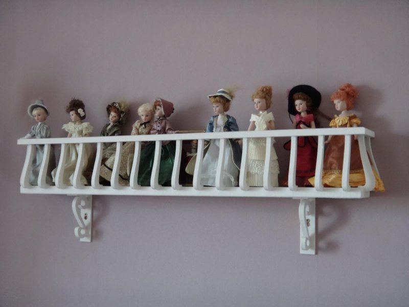 Полочки для коллекции кукол