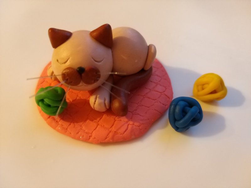 Кошка из пластилина для детей