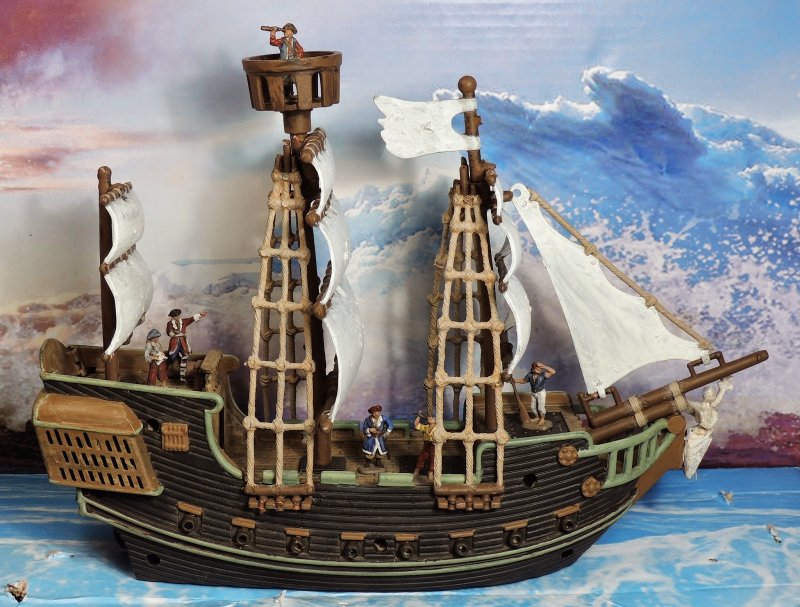 Пиратский корабль из пластилина