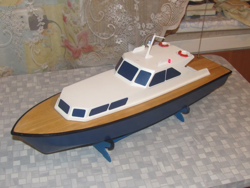 Модель корабля из пенопласта