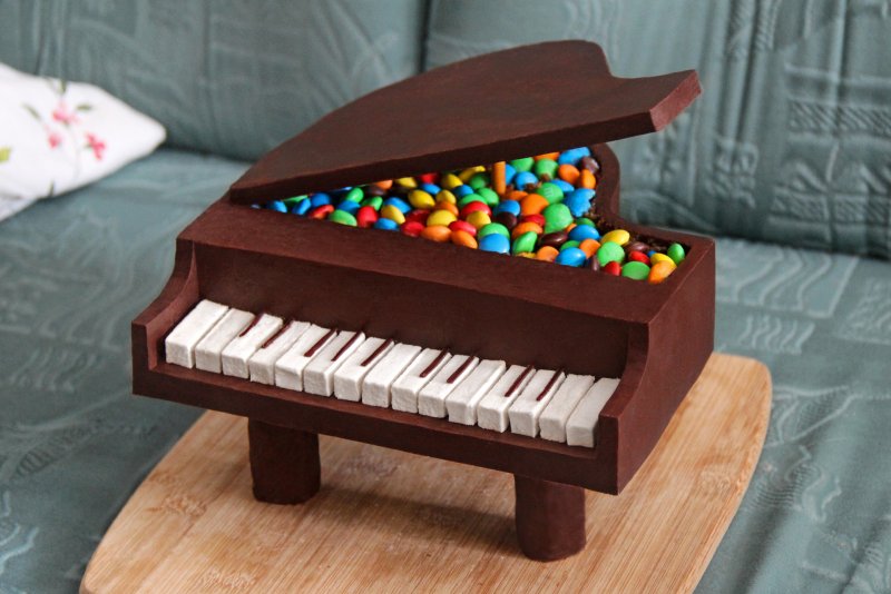 Пианино из шоколада