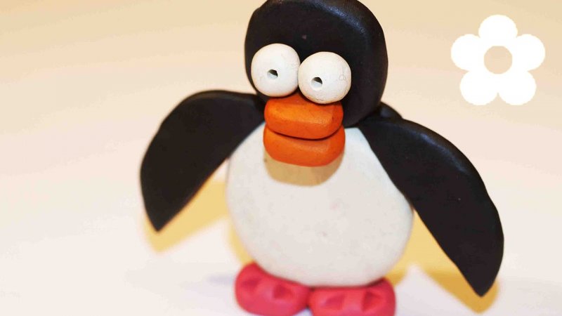 Пингвин из пластилина для детей