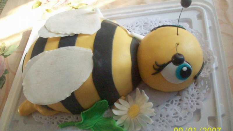 Пчелки из мастики для торта
