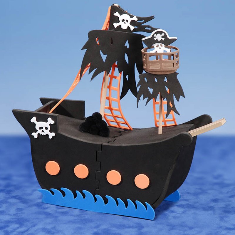 Пиратский корабль из пластилина