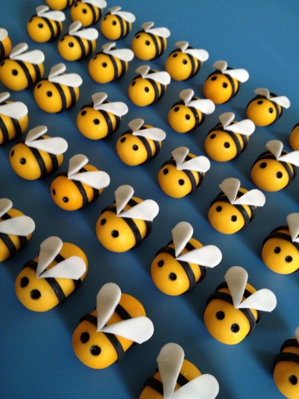 Съедобные пчелки