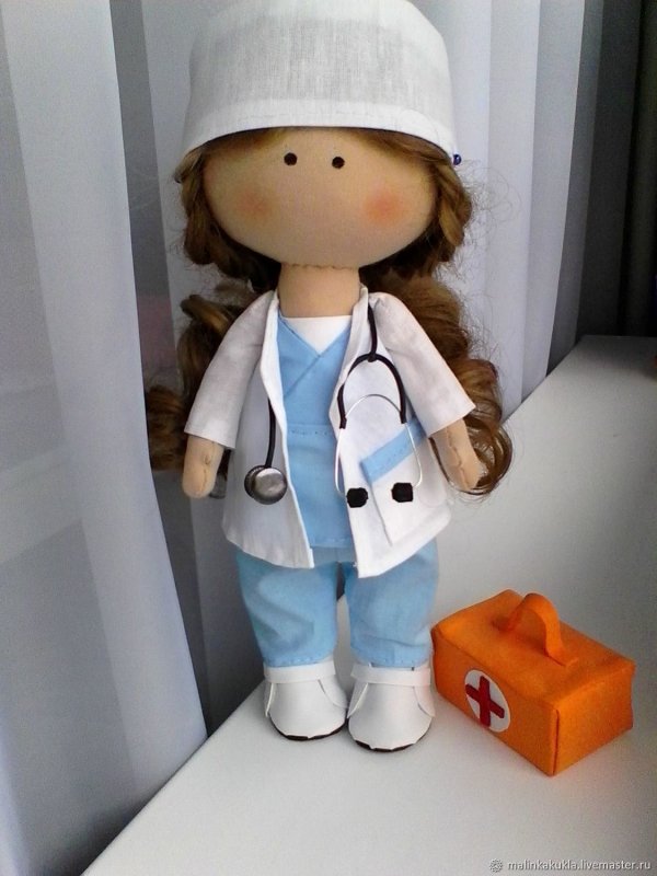 Кукла врач